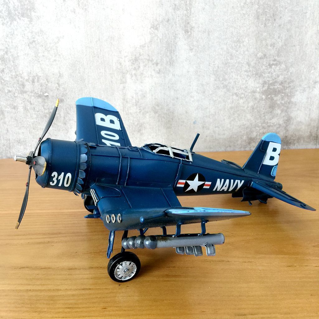 Vintage Ironwork Tin Airplane  - Vintage Collectible Tins recension och pris